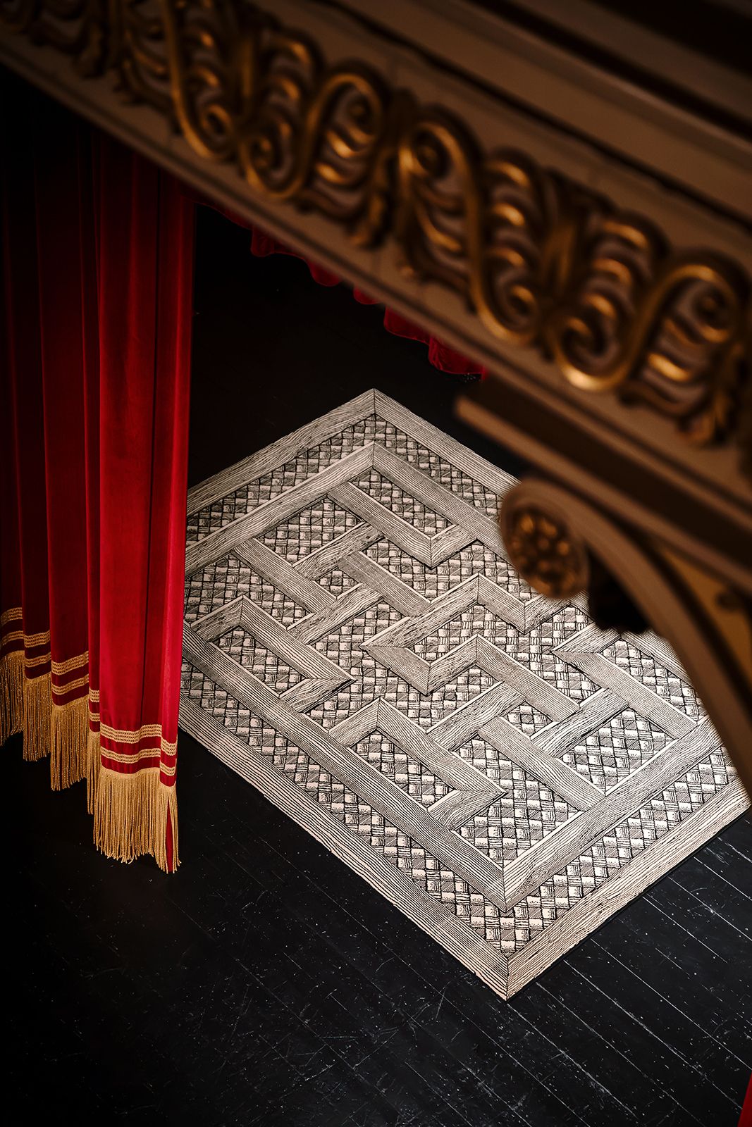 cc-tapis-x-fornasetti-11-piotr-niepsuj_HIGH_A